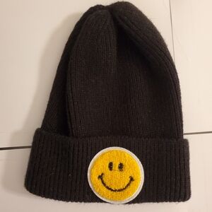 🤩New Smiley face fuzzy Patch Black Beanie "Unisex"